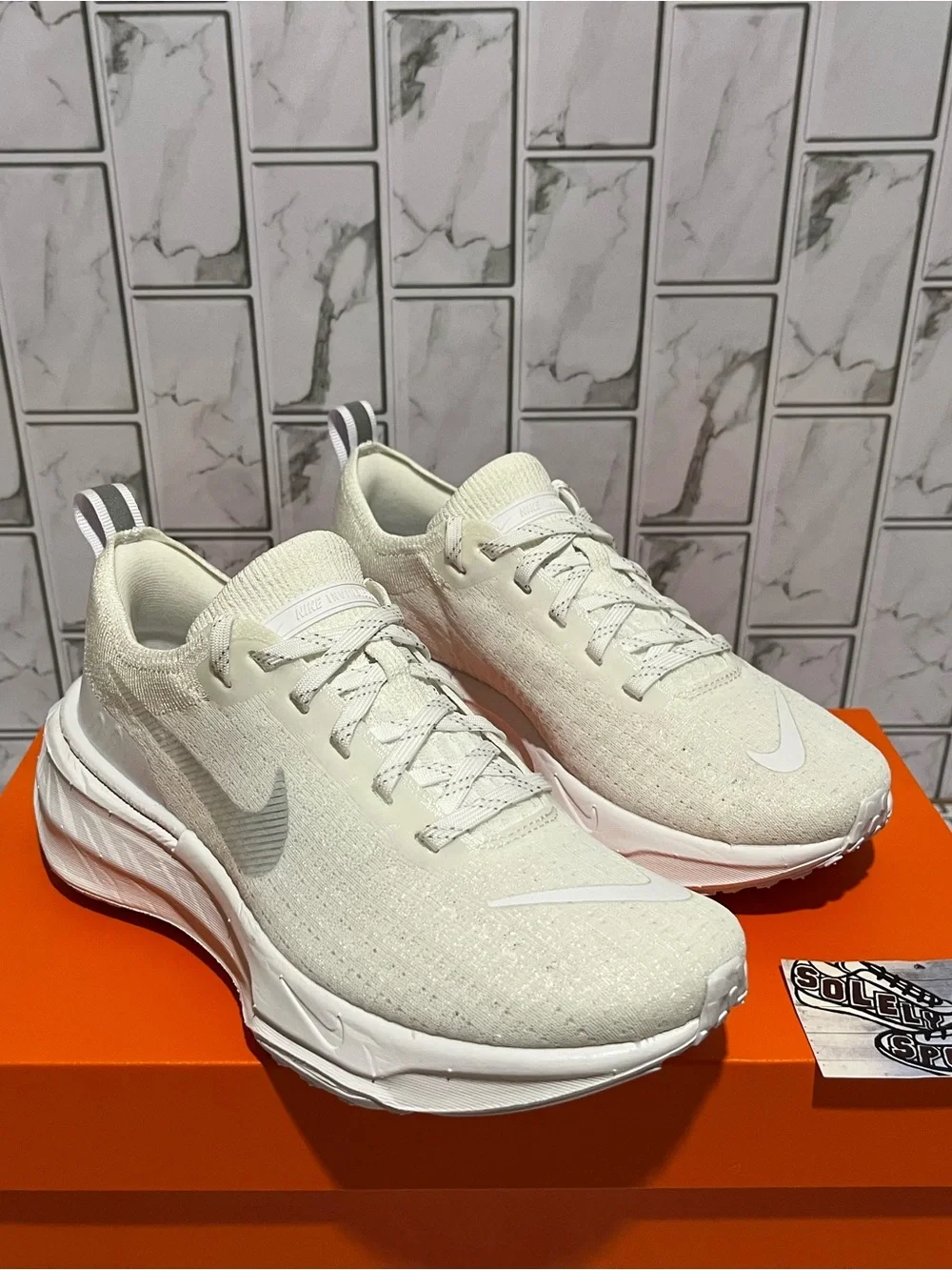 Nike ZoomX Invincible Run Flyknit 3 Running Shoes White Silver Training Womens 6
